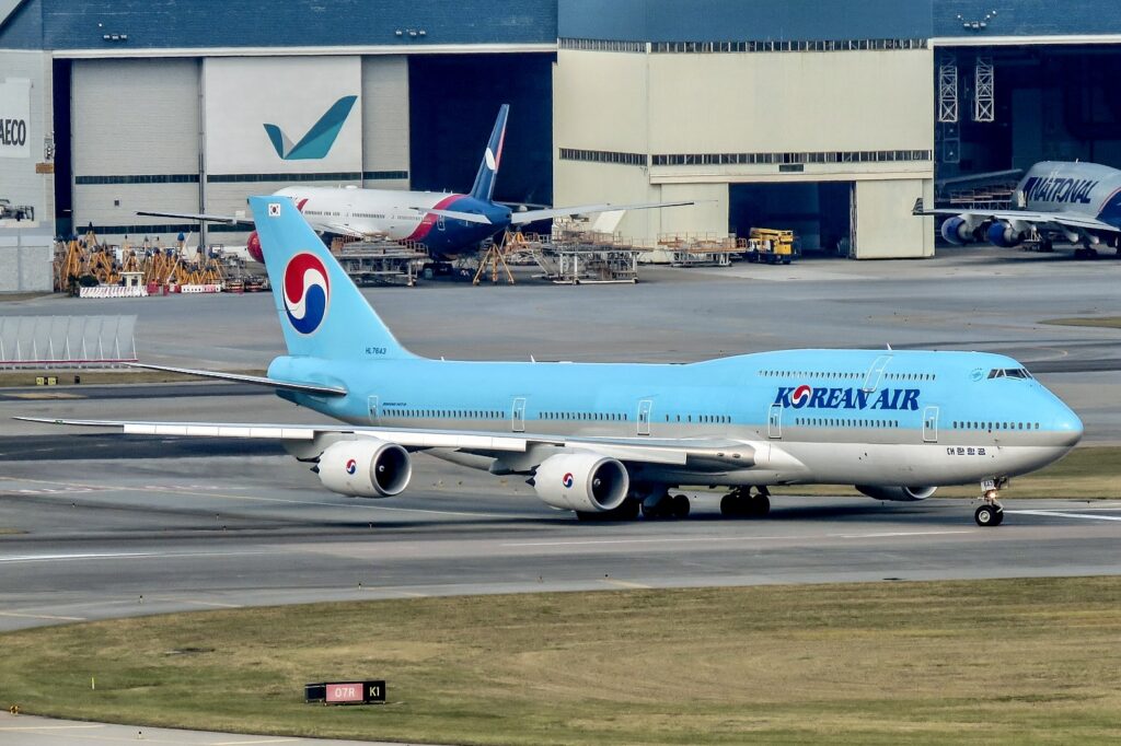 15 anos do primeiro voo do Boeing 747-8i 2 1599px HL7643@HKG 20181201130153