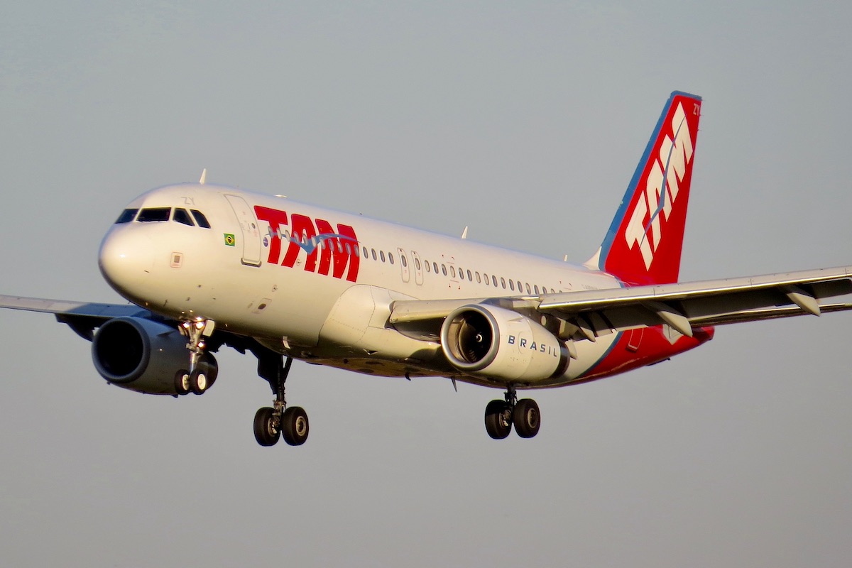 LATAM aposenta o último A320 com as cores da TAM