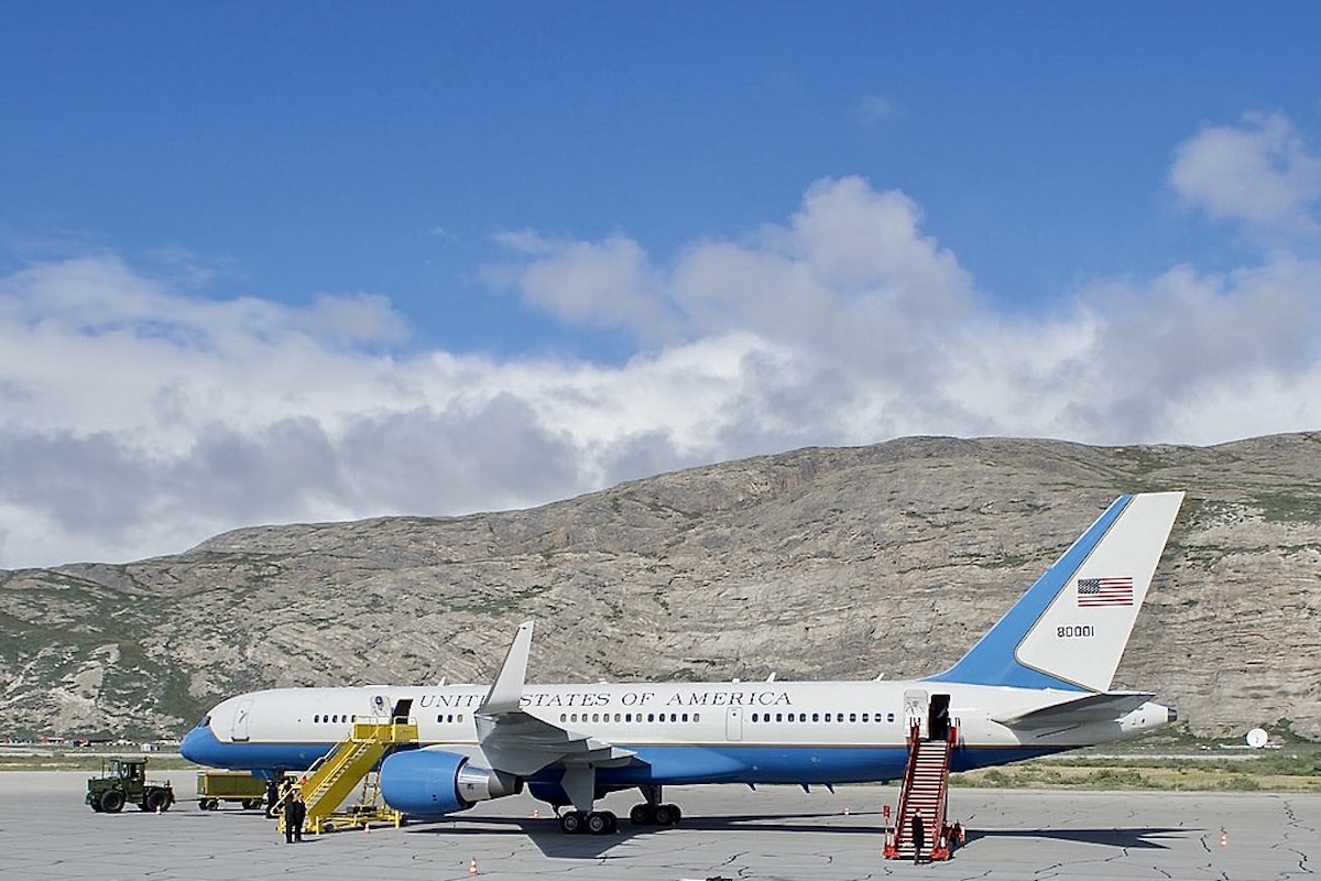 The Plane that Carried Secretary Kerry Sits on the Runway at Kangerlussuaq International Airport in Kangerlussuaq Greenland 27654843032