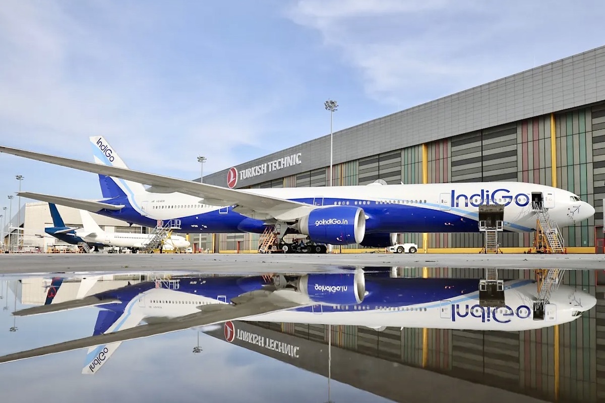 Boeing 777 da Turkish surge com a pintura da IndiGo; entenda