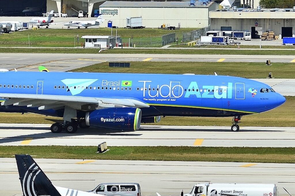 Azul devolve A330 com pintura especial - Flap International