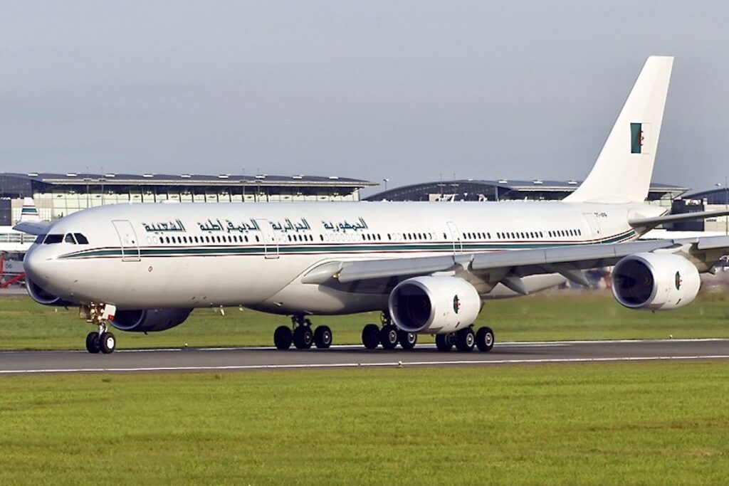 A340-500 do Governo da Argélia está a caminho do Galeão