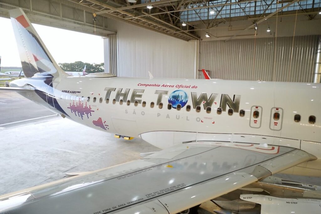 LATAM adesiva Airbus A320neo para o The Town