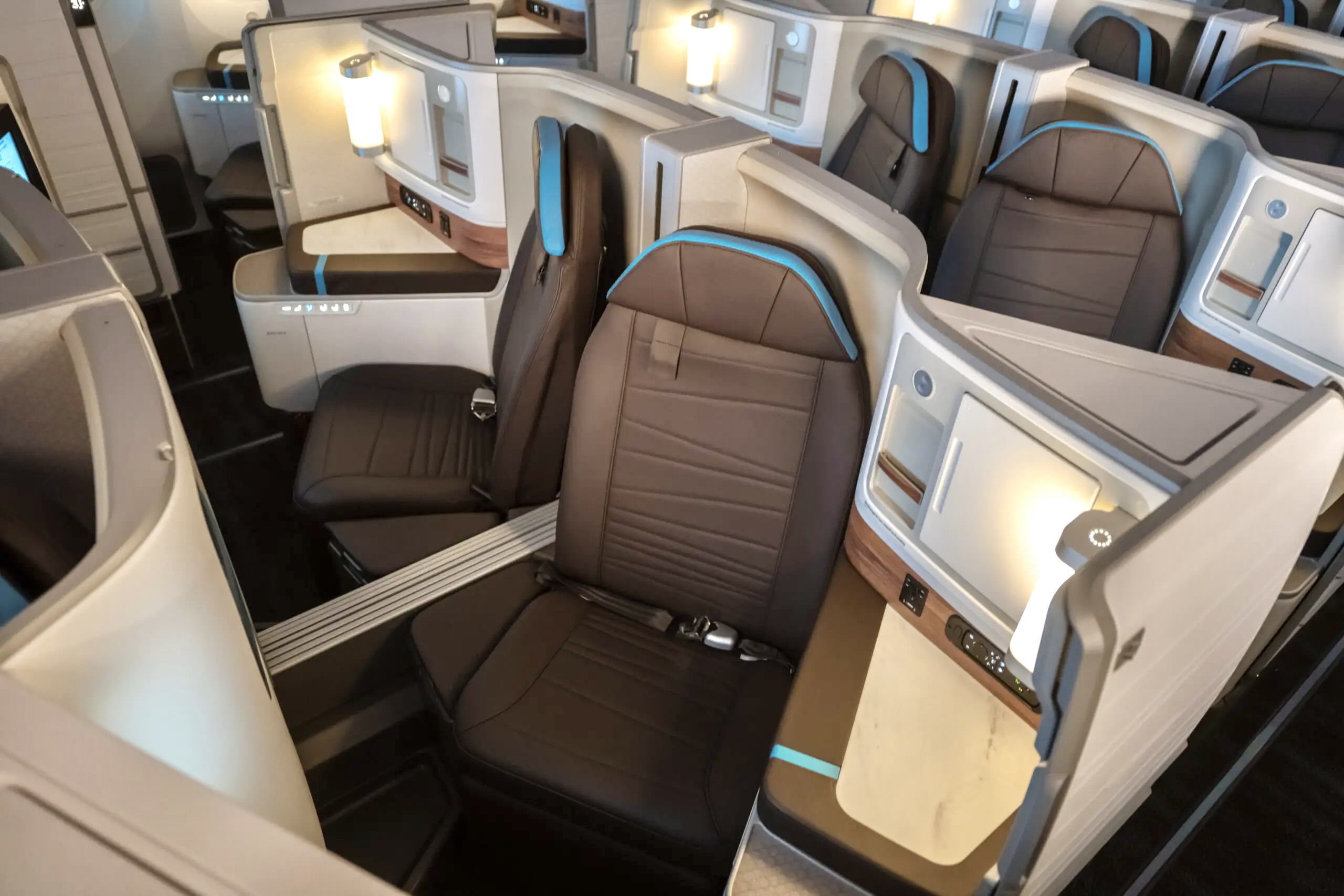 Hawaiian Airlines apresenta o interior de seus Boeing 787-9 2 Boeing787 9PremiumCabin main scaled.jpg