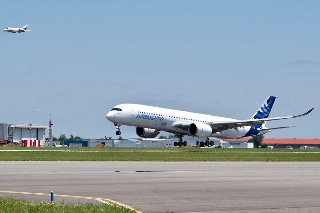 Uma década da primeira decolagem do A350