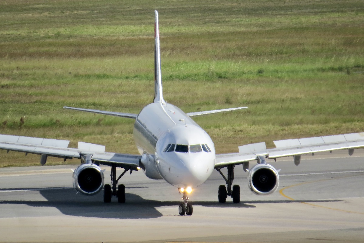 Aeroporto de Florianópolis é interditado após incidente com Airbus na pista