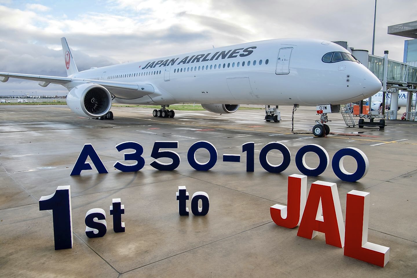 JAL recebe seu primeiro A350-1000