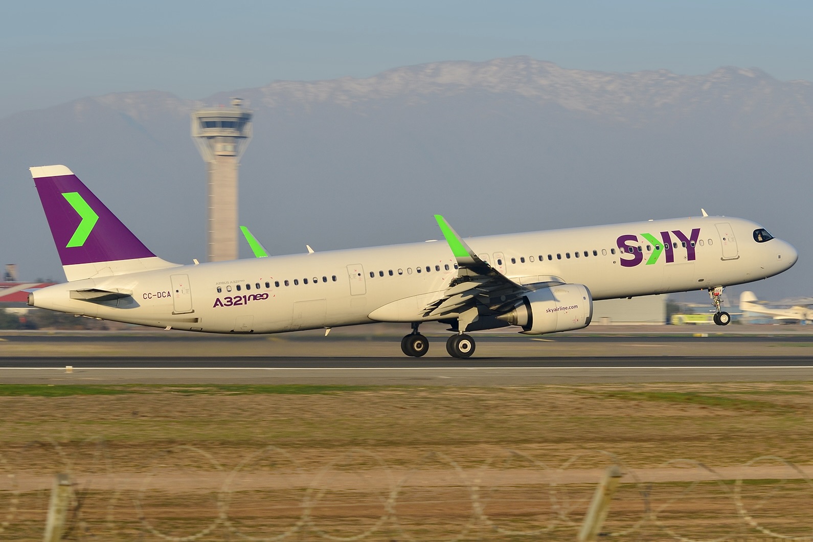 SKY Airline solicita voos diretos entre Chile e Estados Unidos