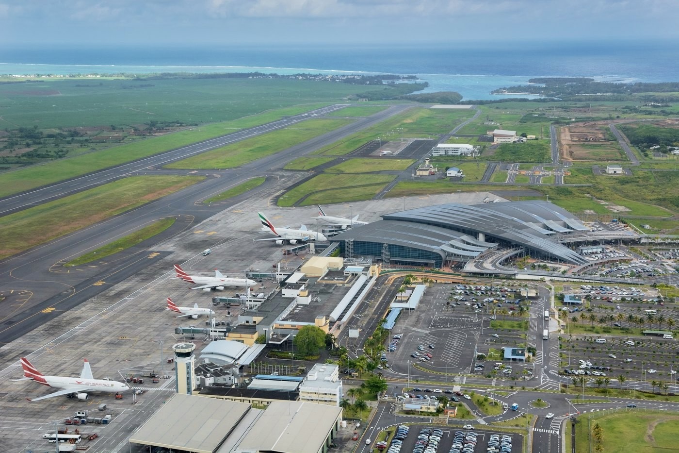 Aeroporto das Ilhas Maurício é reaberto após passagem de ciclone na região