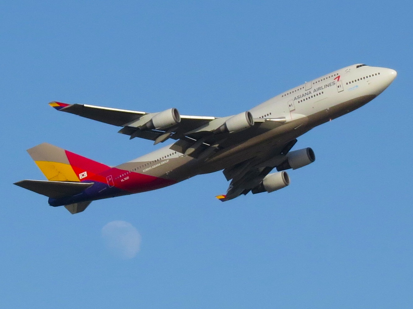 Fim: Asiana realiza último voo de passageiros com o 747