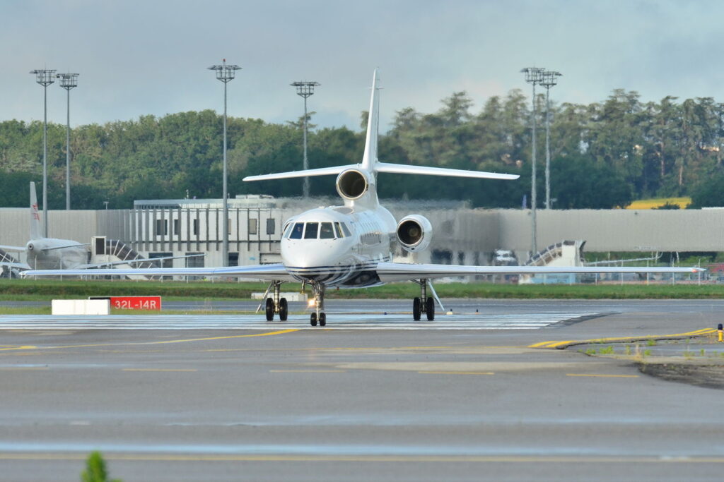 Duncan Aviation revela interior renovado do Falcon 50 10 Duncan Aviation revela interior renovado do Falcon 50