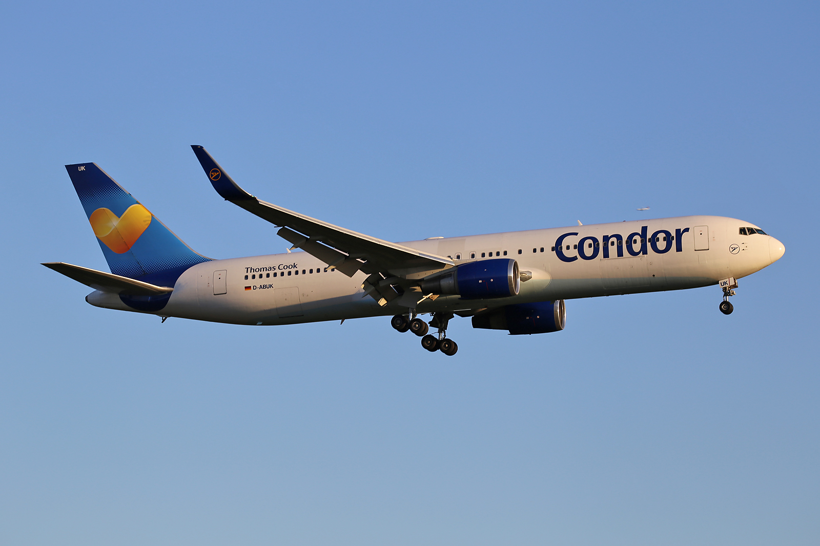 Condor realiza seu último voo com o 767
