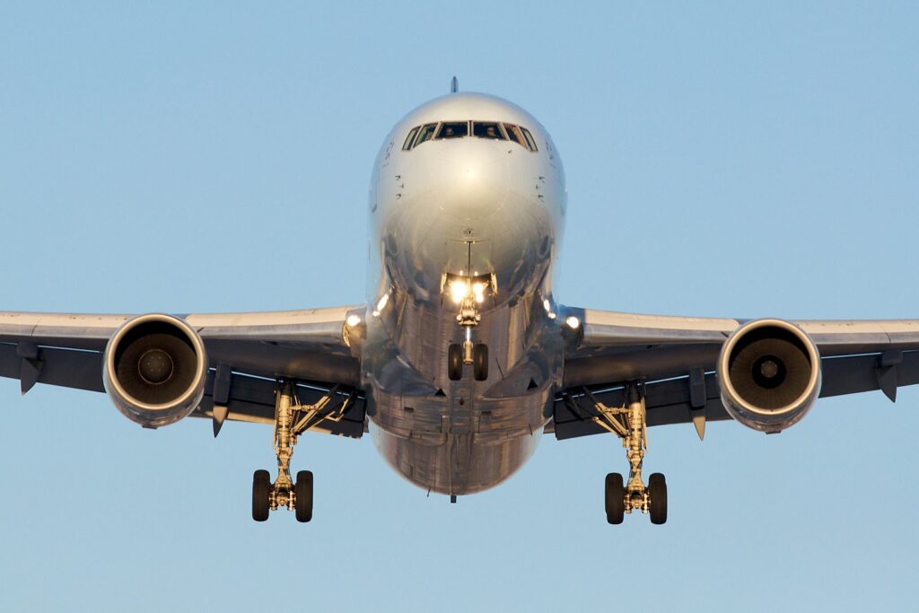 Air Canada volta a oferecer voos de passageiro com o 767