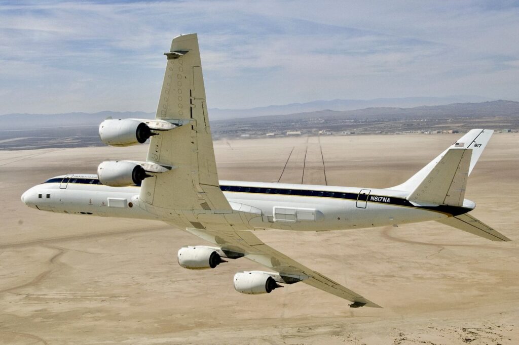 NASA aposenta seu único Douglas DC-8 1 NASA aposenta seu único Douglas DC-8