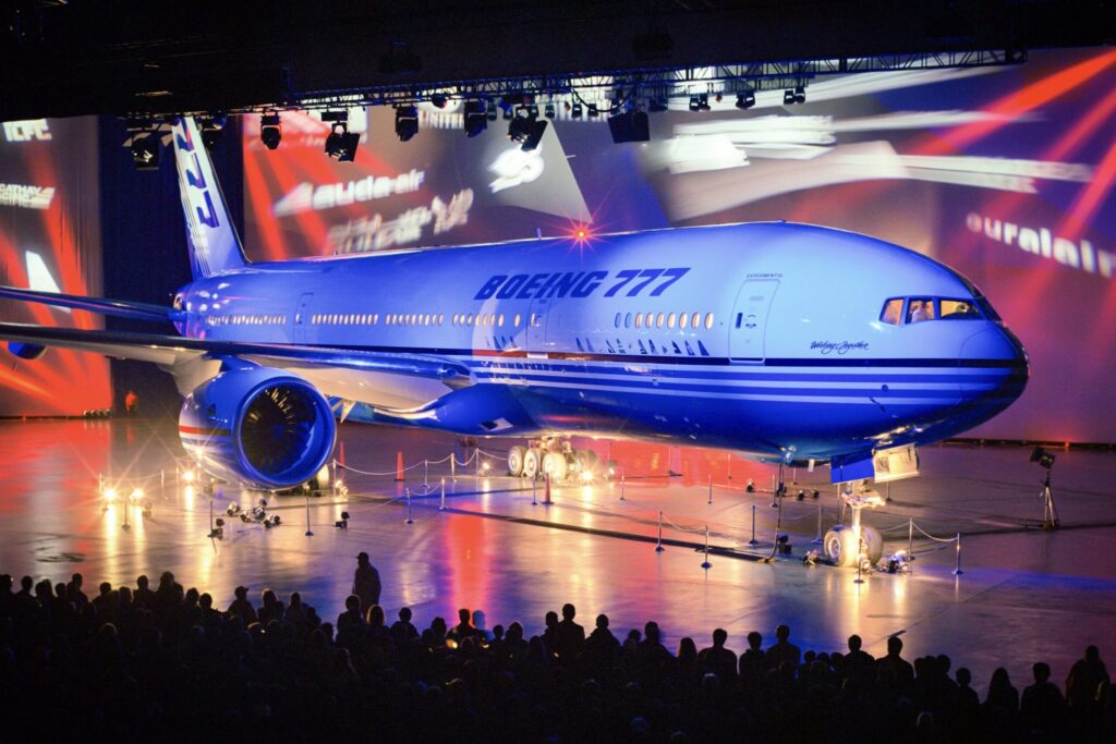 30 anos do rollout do Boeing 777