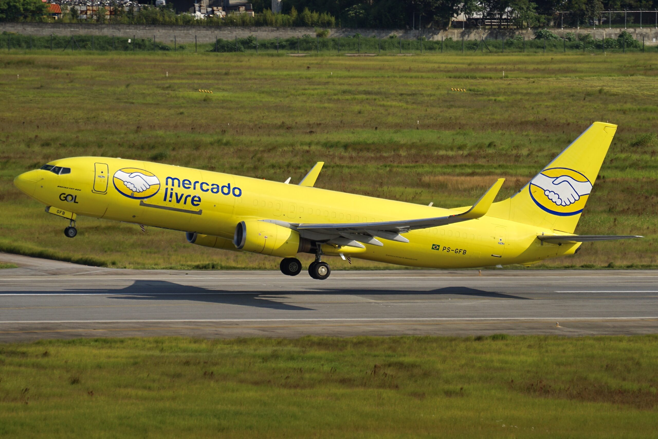 Saiba quais empresas operam com o 737-800 na América do Sul