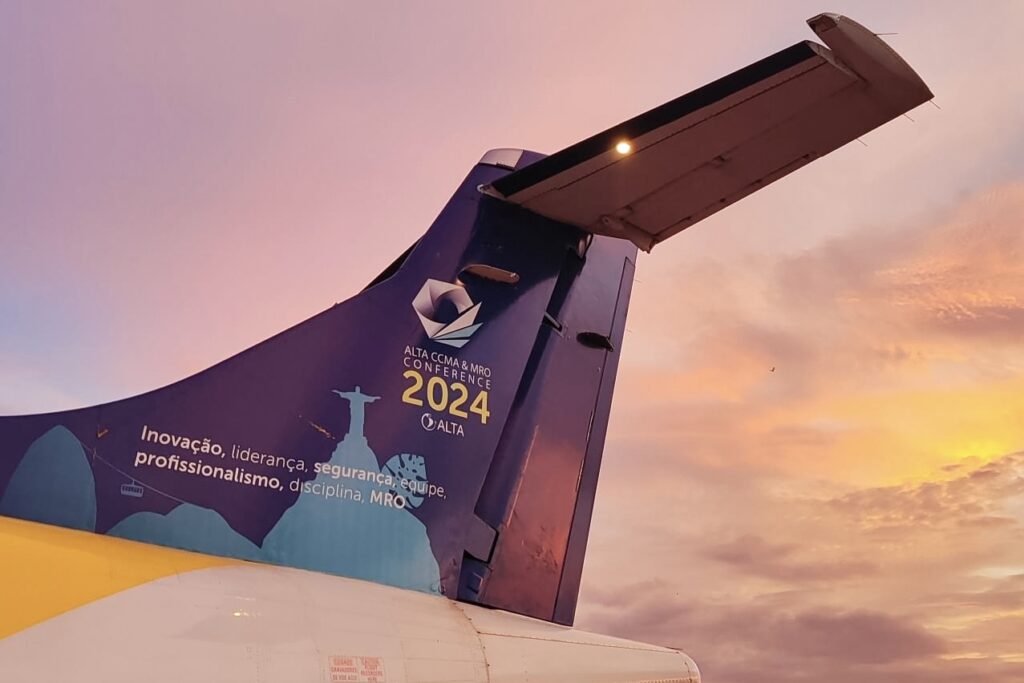 VoePass adesiva ATR 72 para promover evento da ALTA 4 VoePass adesiva ATR 72 para promover evento da ALTA