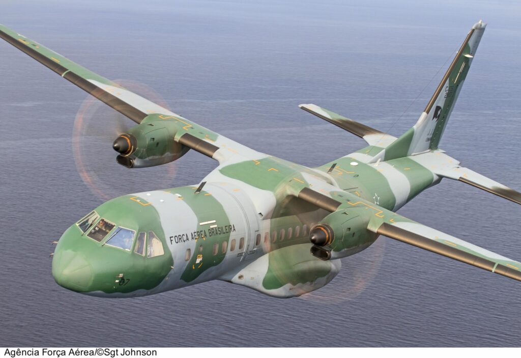 Todos pelo Sul: FAB usa o C-105 nas buscas por vítimas das chuvas no RS 5 Todos pelo Sul: FAB usa o C-105 nas buscas por vítimas das chuvas no RS