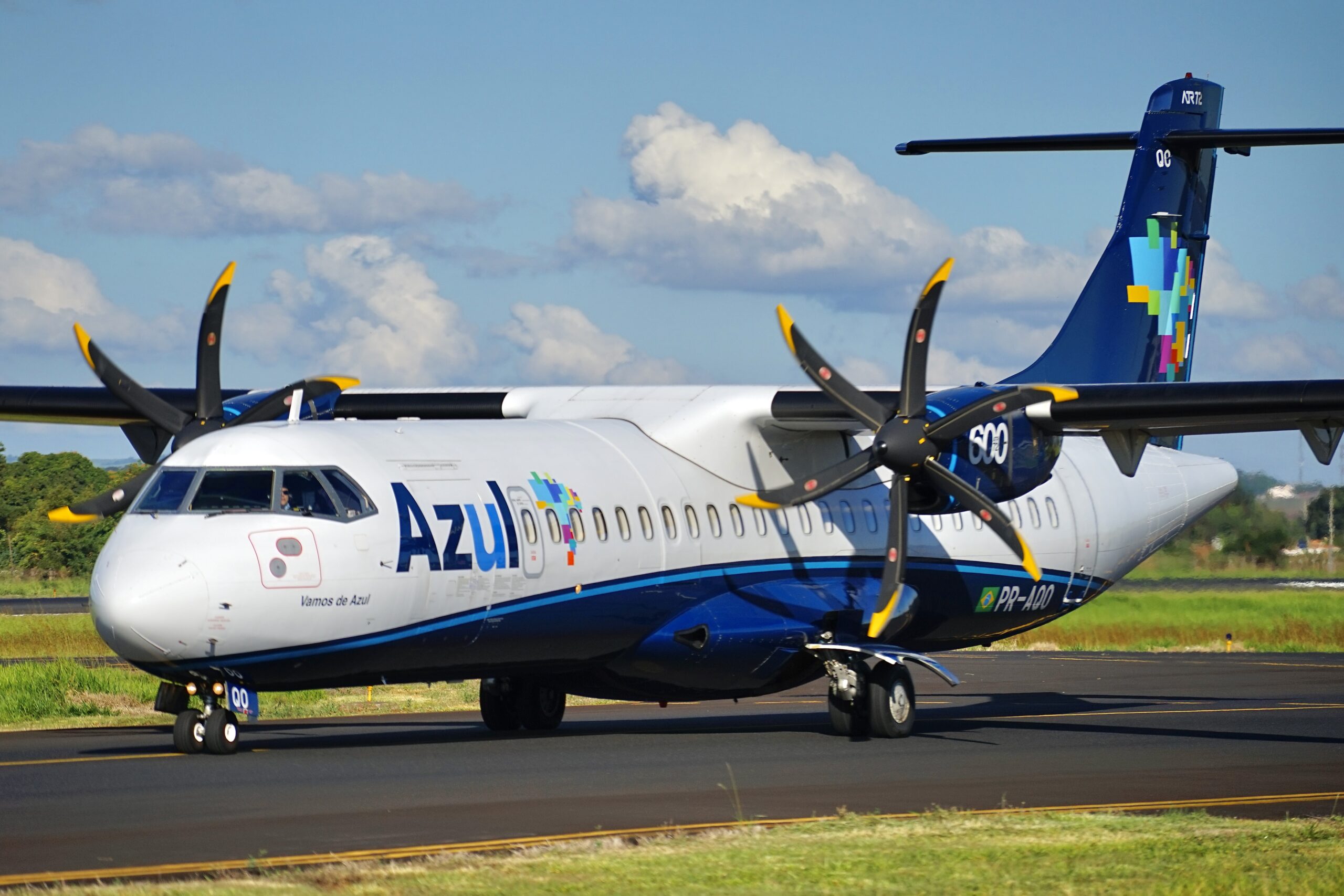 Com 4 operações diárias, Azul anuncia volta dos voos para Araraquara