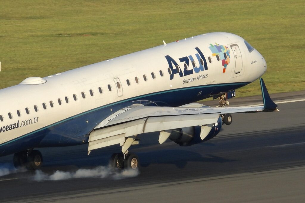 Azul amplia a oferta de voos para Canoas 9 Azul transmitirá jogos ao vivo durante os voos da companhia