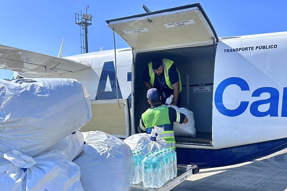Azul recebe doações para o Rio Grande do Sul em 160 aeroportos e nas lojas da Azul Viagens
