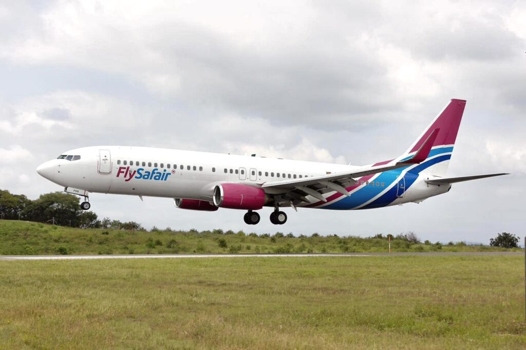 737 da FlySafair pousa no Brasil 9 737 da FlySafair pousa no Brasil