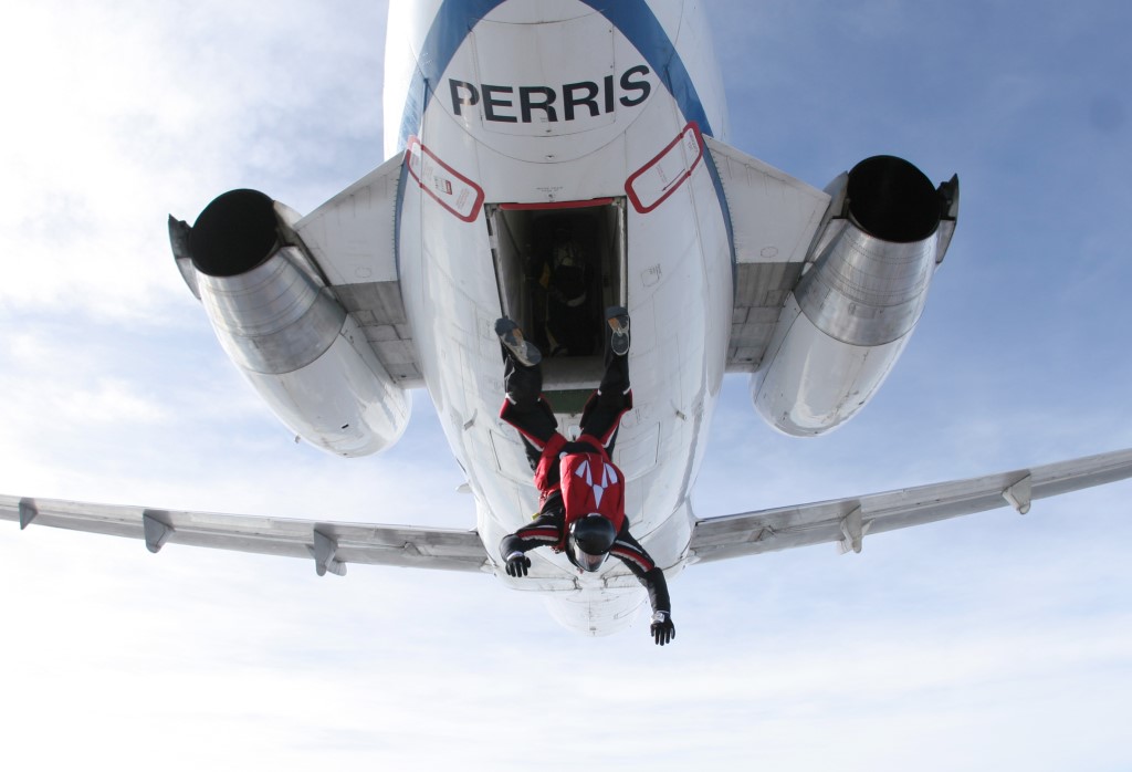 Skydive Perris reativa seu raro e único DC-9-20