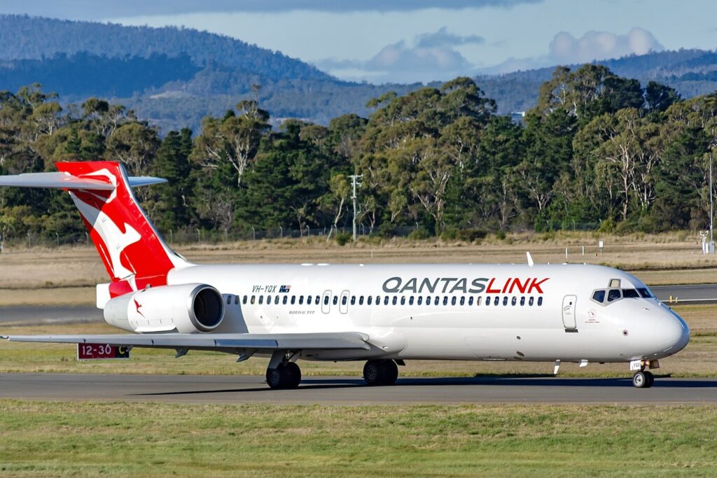 QantasLink aposenta mais dois 717; veja quantos restam na frota 4 Reviravolta: QantasLink volta a voar com o Boeing 717