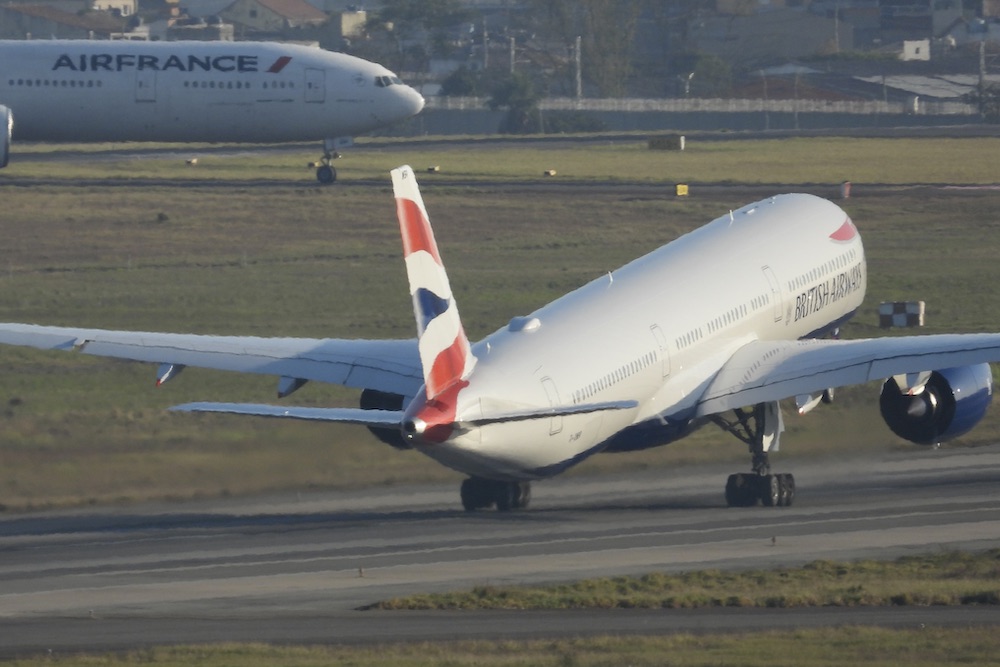 Air France e British Airways suspendem voos em Israel