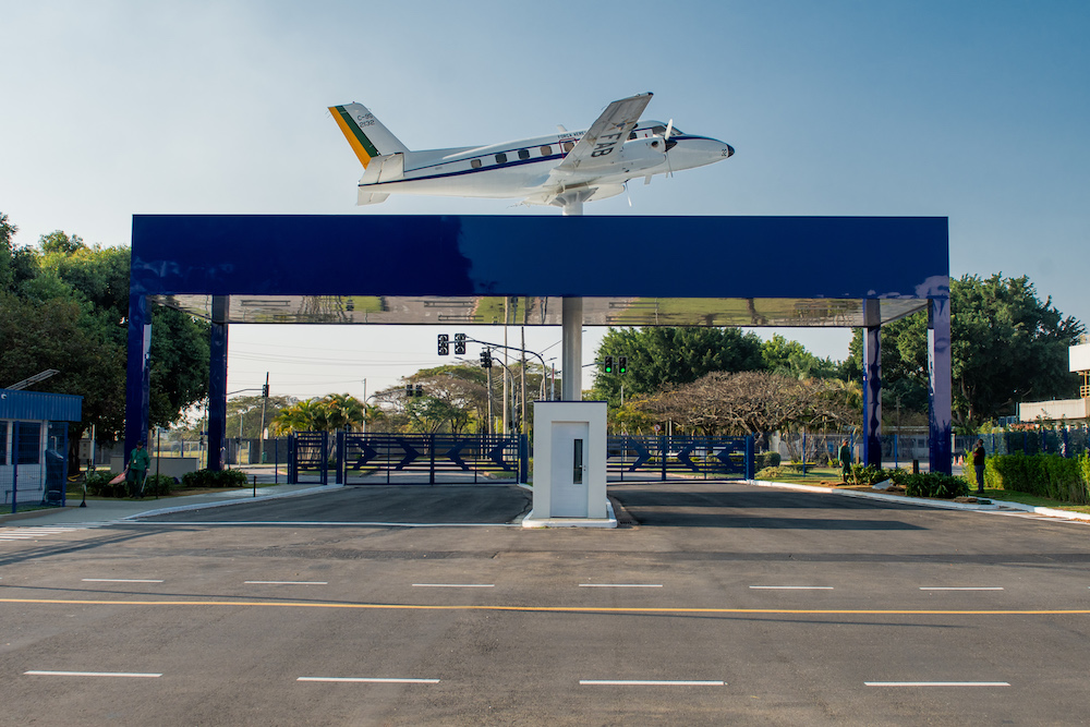 NOVA ENTRADA EMBRAER OZIRES SILVA