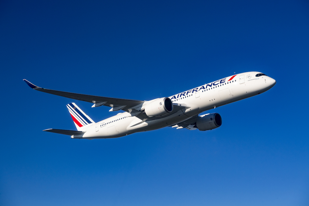 Air France começa contagem regressiva para voos em Salvador