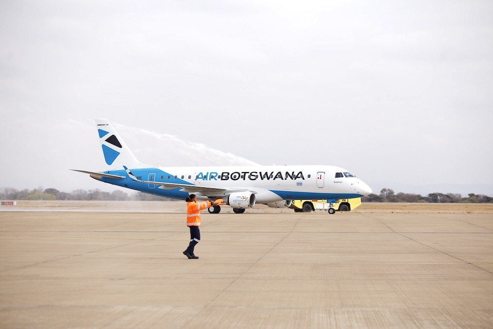 Air Botswana recebe seu primeiro E175