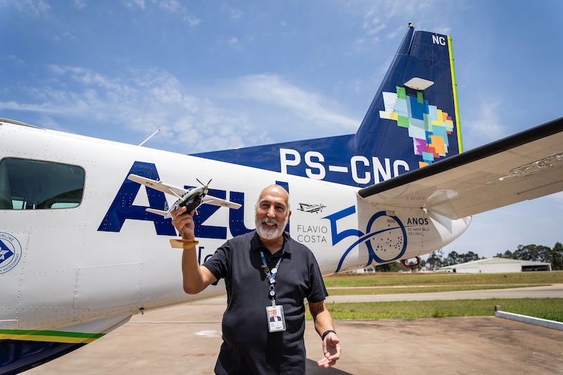 Azul Conecta homenageia Flávio Costa pelos seus 50 anos de aviação 3 Azul Conecta homenageia Flávio Costa pelos seus 50 anos de aviação