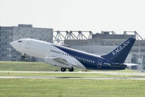 Veja quais são os operadores atuais do 737-200 no Canadá 3 DSC00338 2