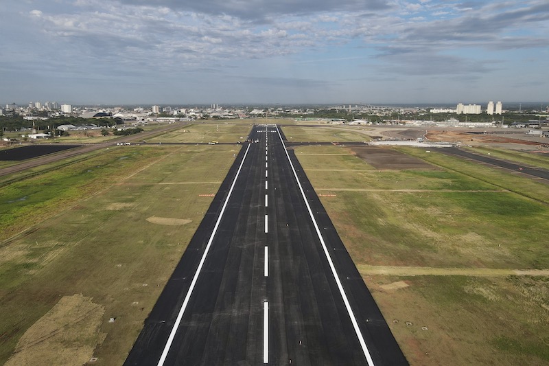 Pista do Aeroporto Salgado Filho é reaberta por completo
