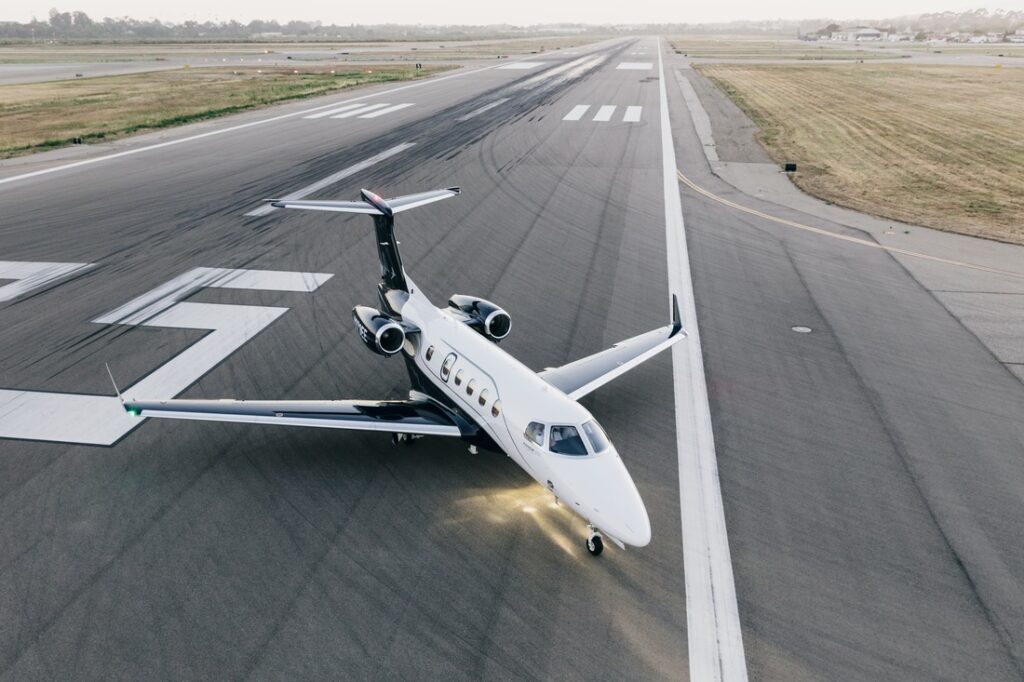 Phenom 300 lidera mercado global de jatos leves pelo 14º ano consecutivo 7 Phenom 300 lidera mercado global de jatos leves pelo 14º ano consecutivo