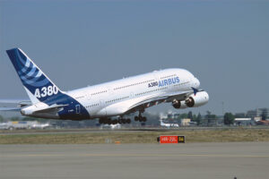 27/4: 20 anos do primeiro voo do gigante A380 2 fintelecFT11 airbus copiar