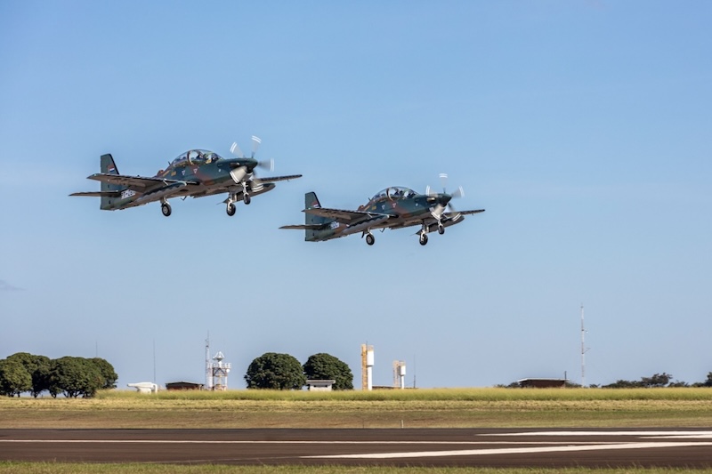 Embraer entrega quatro A-29 para a Força Aérea Paraguaia 7 Embraer entrega quatro A-29 para a Força Aérea Paraguaia
