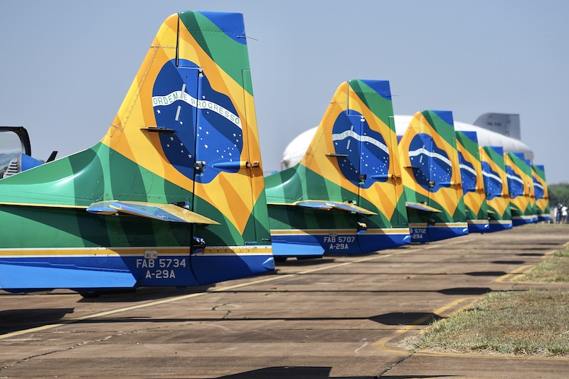 A-29 da Esquadrilha cai no interior de São Paulo 4 A-29 da Esquadrilha cai no interior de São Paulo