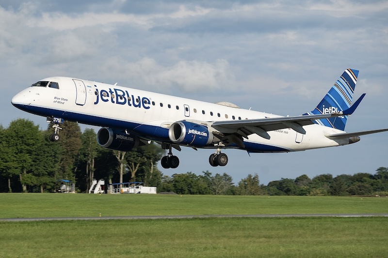 JetBlue realiza último voo com o E190 5 JetBlue realiza último voo com o E190