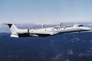 30 anos do primeiro voo do ERJ-145 9 EMB 1450008