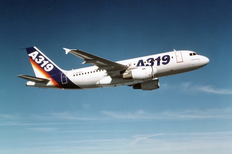 30 anos do primeiro voo do Airbus A319 2 EMB 1450043