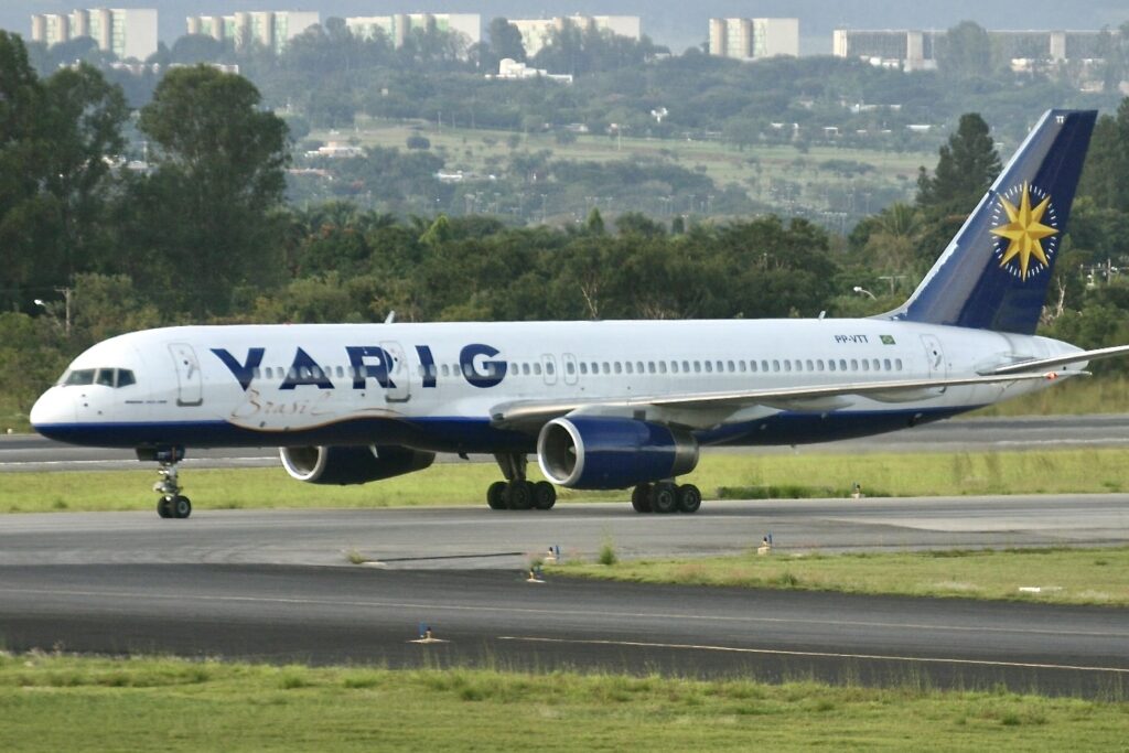 Foi notícia em agosto de 2004: Varig arrenda jatos 757-200 5 Foi notícia em agosto de 2004: Varig arrenda jatos 757-200