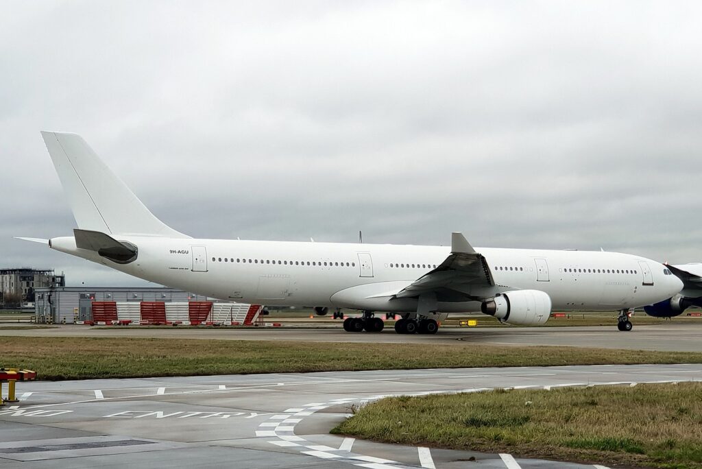 Hi-Fly cumprirá voos entre a África do Sul e o Brasil 2 Hi-Fly cumprirá voos entre a África do Sul e o Brasil