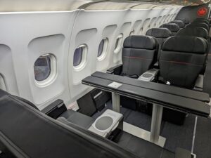 Air Canada Jetz: a subsidiária da Air Canada com A320 só de classe executiva 1 AirCanadaJetzCFOKJCabin Jan2025