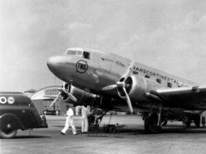 90 anos da primeira decolagem do Douglas DC-3, um dos mais emblemáticos aviões da história 1 TWA 1940