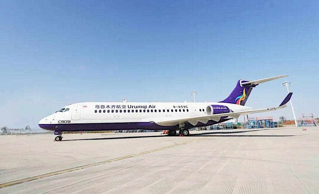 COMAC C909 ganha novo operador 8 COMAC C909 ganha novo operador