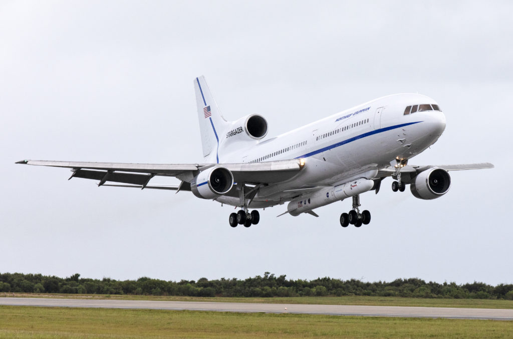 Único L-1011 Tristar ainda ativo decola após meses estacionado