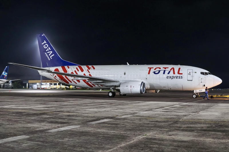 737-300F da Total Express deixa o Brasil 1 737-300F da Total Express deixa o Brasil