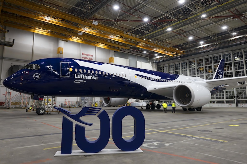Lufthansa apresenta A350 com pintura dos 100 anos 4 Lufthansa apresenta A350 com pintura dos 100 anos